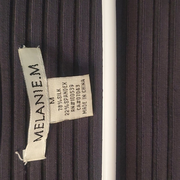 Top - Picture 4 of 4